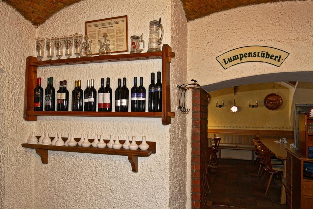 Stiftsgasthof Hochburg المظهر الخارجي الصورة